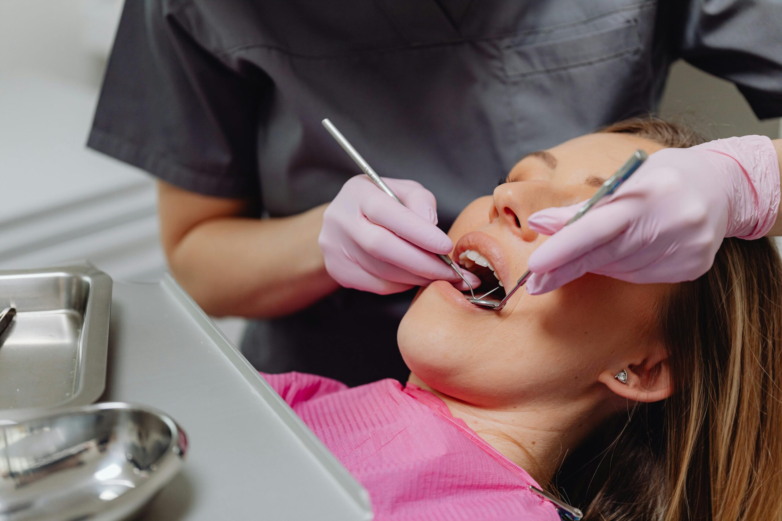 Cum alegi o clinică stomatologică – La ce să fii atent