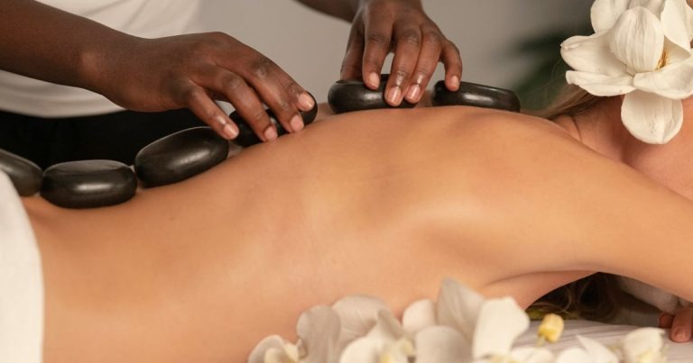 Masaj Aromaterapie în București la Baliss Spa: O Călătorie a Simțurilor și a Relaxării