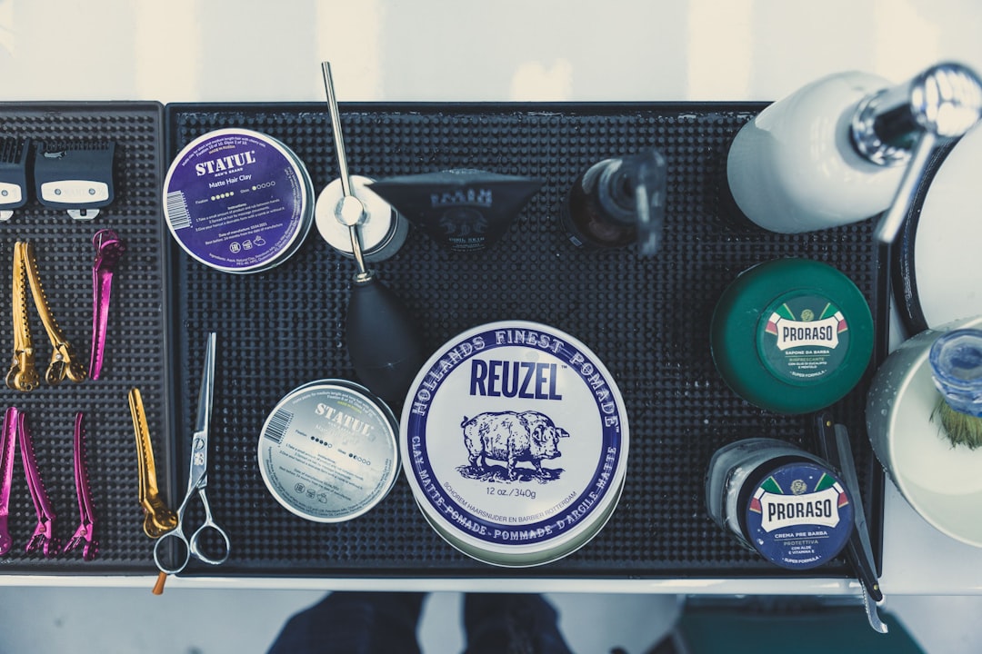 Cum să cureți corect aparatul dentar