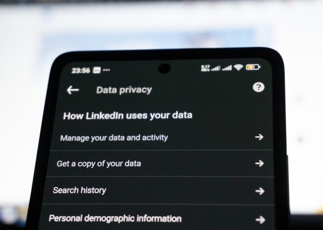 De la dial-up la fibră: Istoria internetului în România