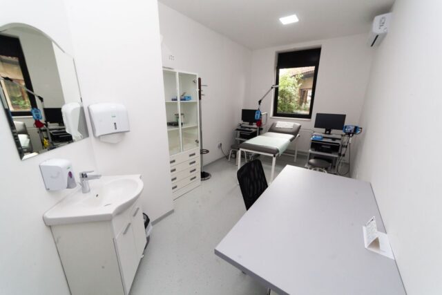 Semnele că ai nevoie de un consult de specialitate, nu doar de medicul de familie