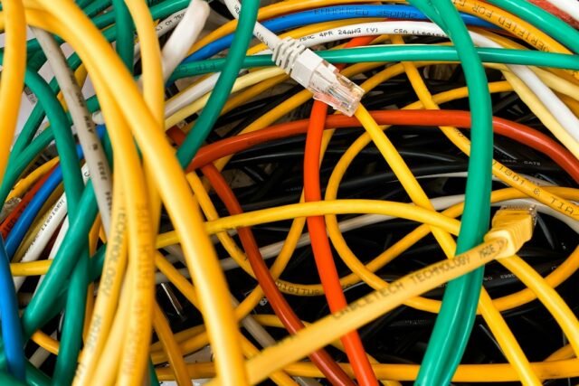 Photo cable screening