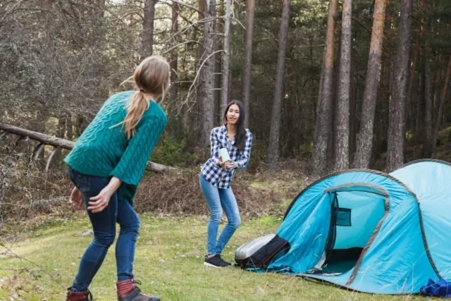 Cum împachetezi eficient alimentele pentru o săptămână de camping?