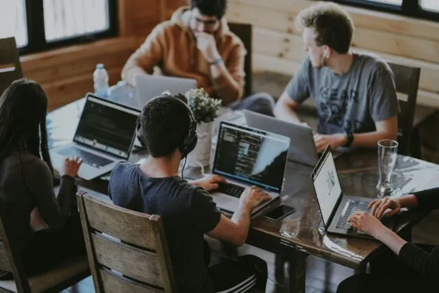 Photo IT services outsourcing benefits